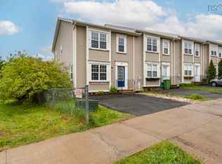 138 Transom Dr, Halifax, NS B3M 4T7