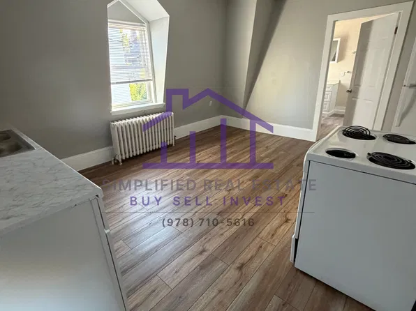 111 Ash St APT 1, Lewiston, ME 04240