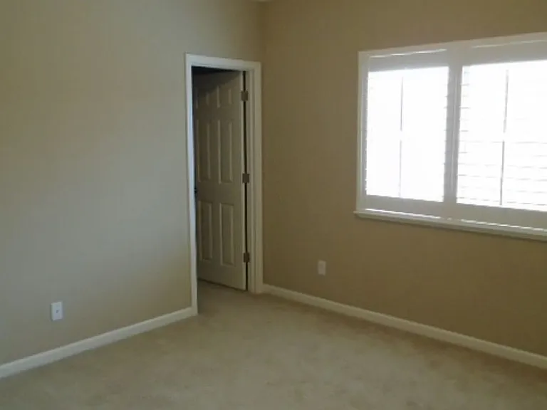 1758 Ravenna Way — Photo 18