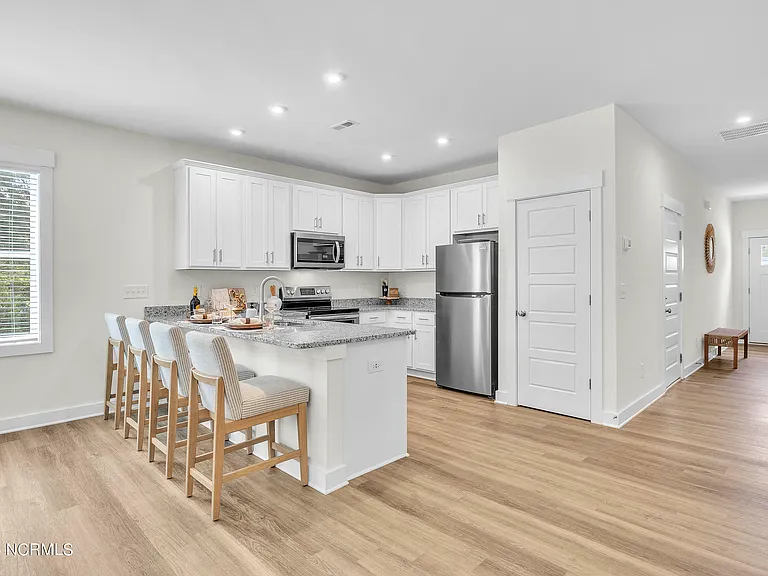5019 McGarvey Ct — Photo 6
