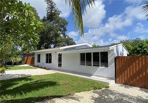 1431 SW 29th St Photo 1