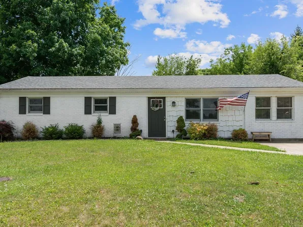 923 Tollgate Dr, Oxford, OH 45056