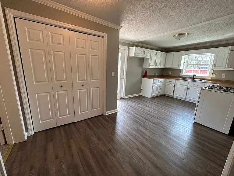 342 Lagrange St — Photo 8