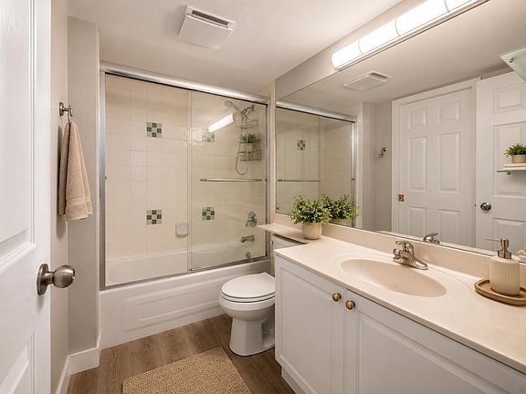 5th image of 13680 84th Ave #205