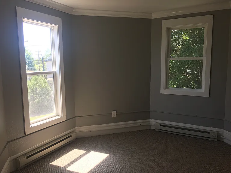 326 N 13th Ave E #B — Photo 5