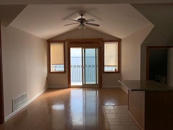 4th image of 1428 Outlook Ave Unit 3