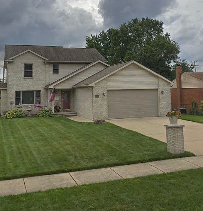 1st image of 31527 James St