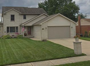 31527 James St, Garden City, MI 48135