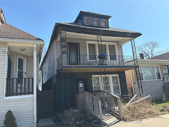 3rd image of 9117 S Blackstone Ave