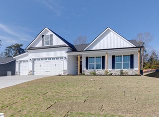 36 Marion Meadow Ln, Travelers Rest, SC 29690
