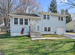 1045 Wagoner Dr, Wilmington, DE 19805