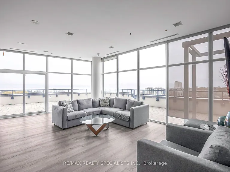 11 Superior Ave #207 — Photo 15