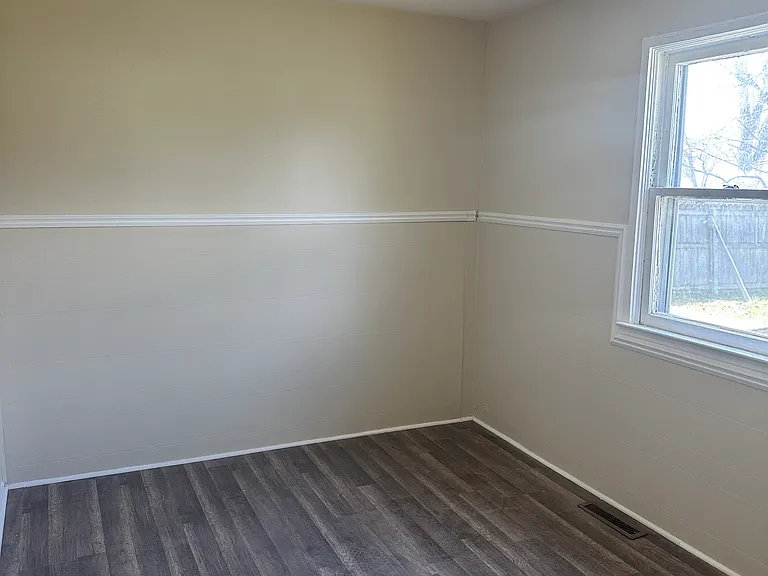 2215 Durand St — Photo 12