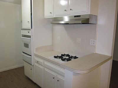 4th image of 5311 Hermitage Ave APT 10