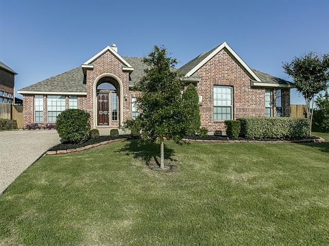 1st image of 2104 Bradley Dr