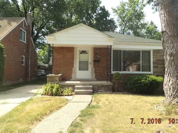13653 Elgin Ave, Oak Park, MI 48237