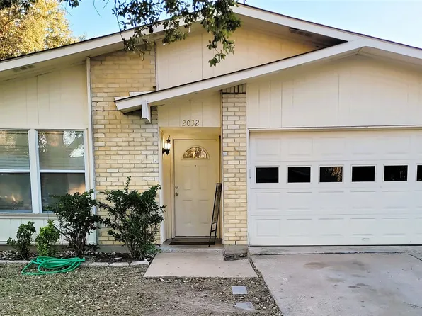 2032 Meadfoot Rd, Carrollton, TX 75007