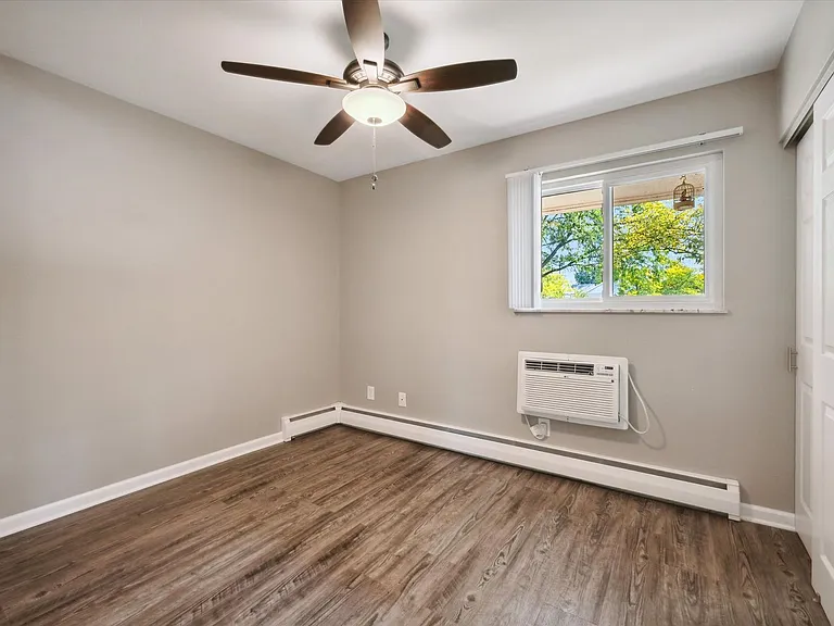 4101 Harvest Ln — Photo 12