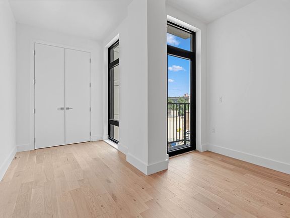 3rd image of 38-27 32nd St #810