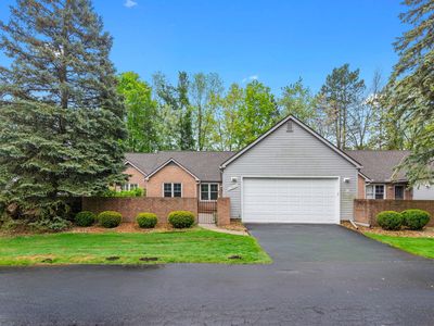 23033 Farmington Rd, Farmington, MI, 48336