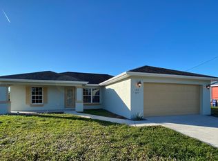 2605 37th St SW, Lehigh Acres, FL 33976