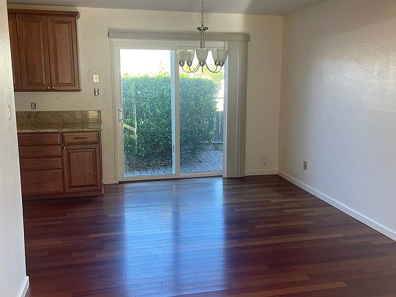 5th image of 3511 Longview Dr