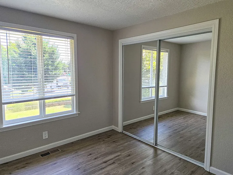 5245 Lone Oak Rd SE — Photo 11
