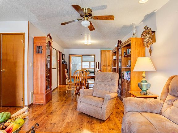 4th image of 622 N Harding St