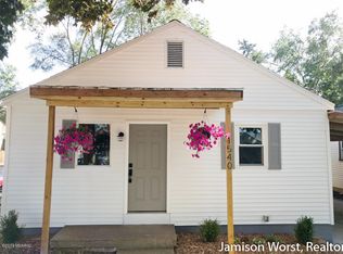 1540 Whiting St SW, Wyoming, MI 49509