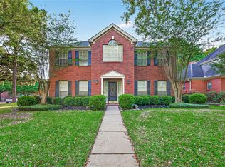 1422 N Yegua River Cir, Sugar Land, TX 77478