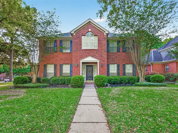 1422 N Yegua River Cir, Sugar Land, TX 77478
