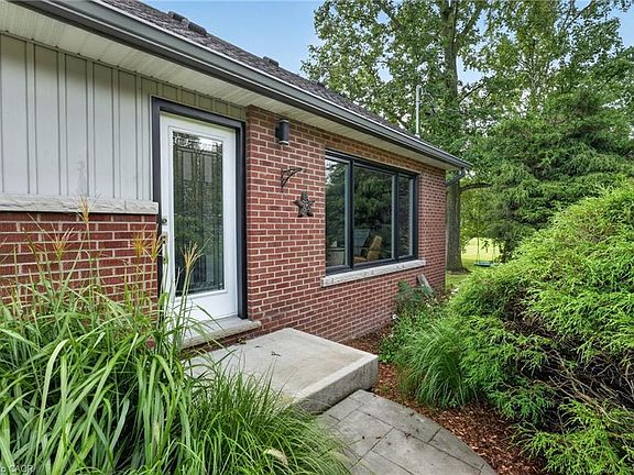 4th image of 1216 Cataract Rd