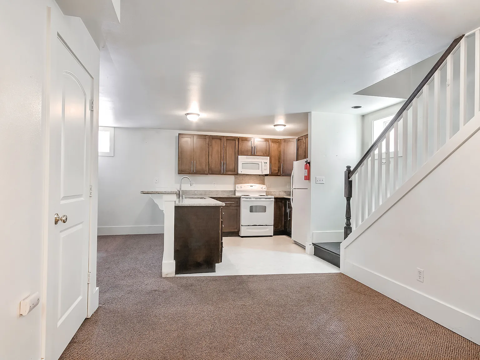 4 bed, 1200 sqft, $5,400 — Photo 4