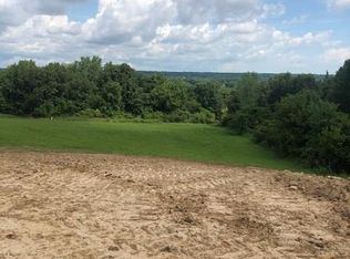 105 W 7th St, Coal Valley, IL 61240