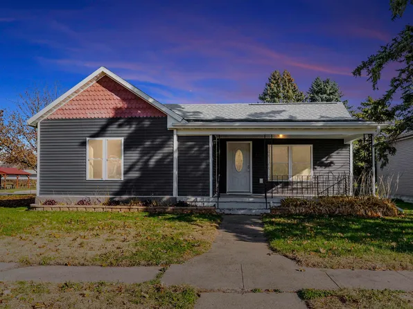 200 3rd St, La Porte City, IA 50651