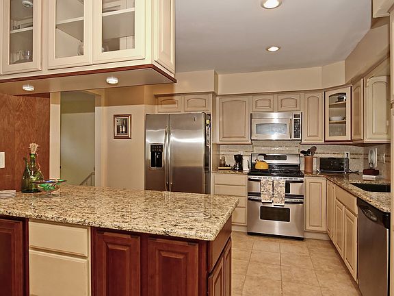 Updated Kitchen, granite