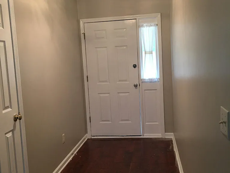 212 Pin Oak Dr — Photo 3