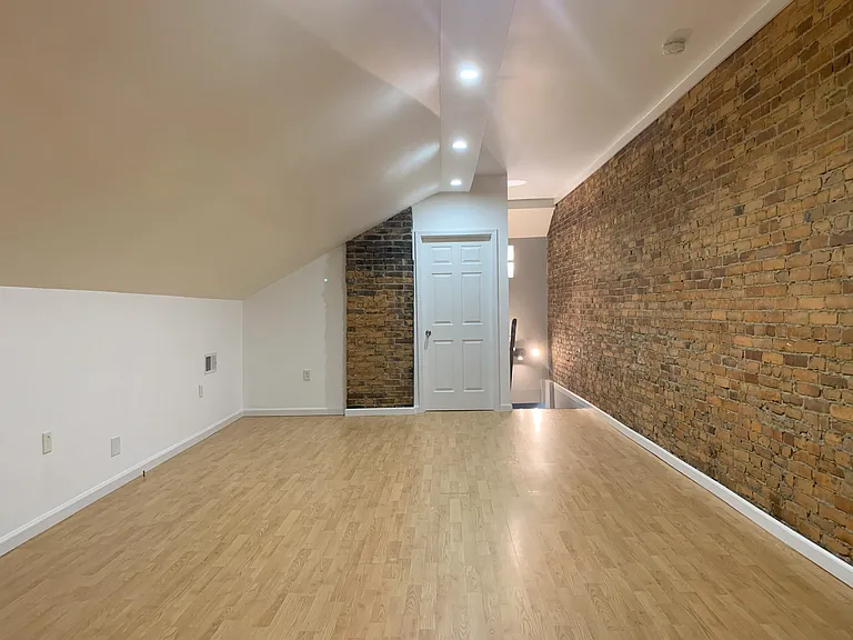 3rd Floor Bonus Room