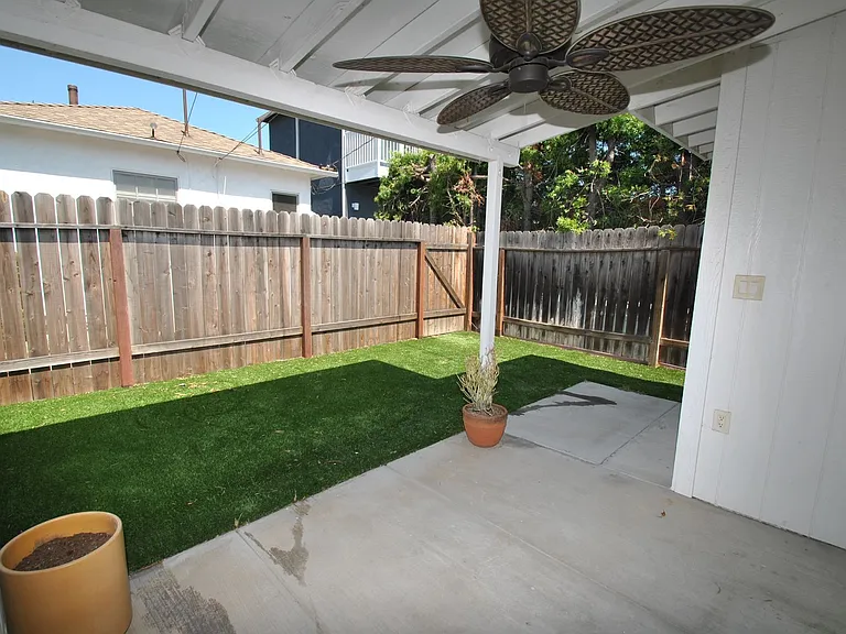 3820 Cedar Ave — Photo 8