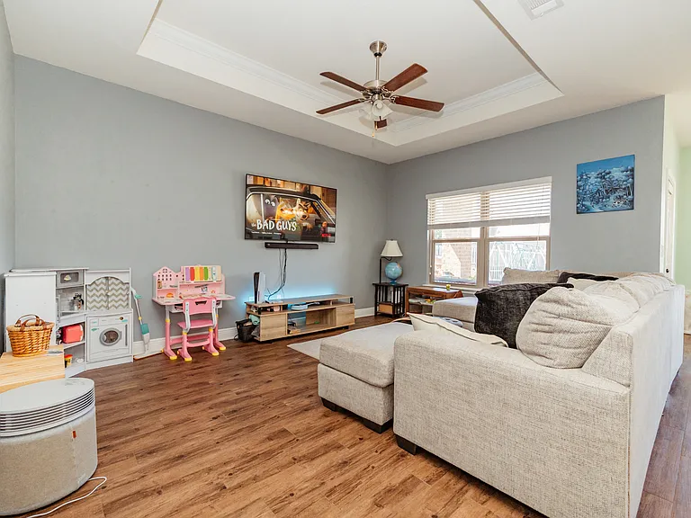 668 Teal St — Photo 14