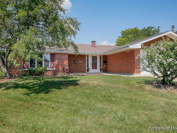 2nd image of 2068 E Parkview Cir
