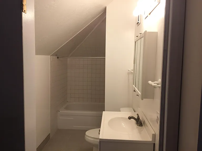 58 W 300 N — Photo 10
