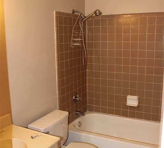 1253 Continental Ct — Photo 6