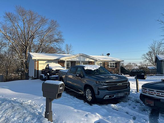3rd image of 2308 Franklin Ct