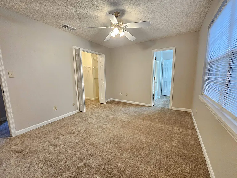 2388 Gregory Dr — Photo 25