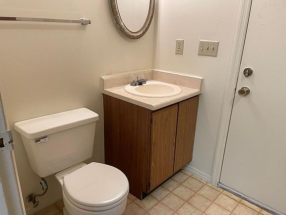 5th image of 2491 Cross Village Dr