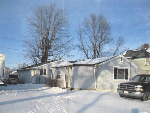 2nd image of 250 2nd Ave