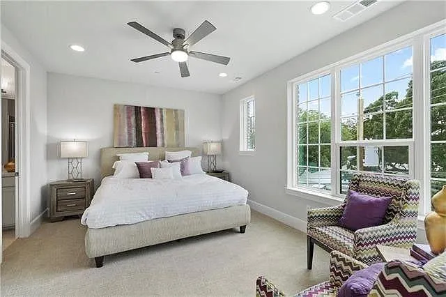 1900 Caddo St #4 — Photo 15