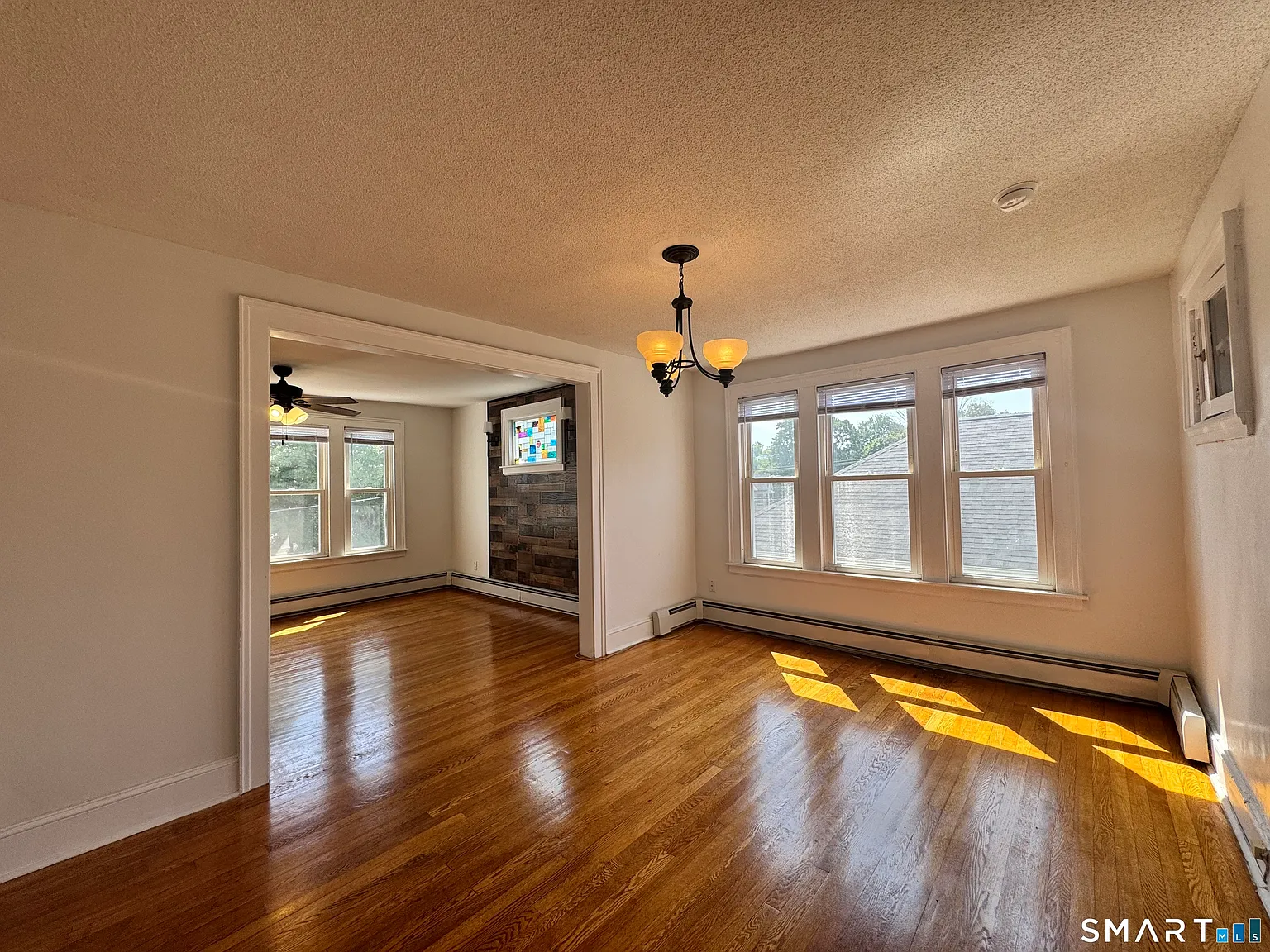 2 bed, 1.0 bath, 1116 sqft, $2,000 — Photo 3