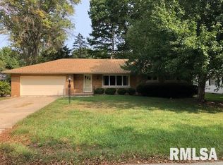 2143 Greenbriar Rd, Leland Grove, IL 62704